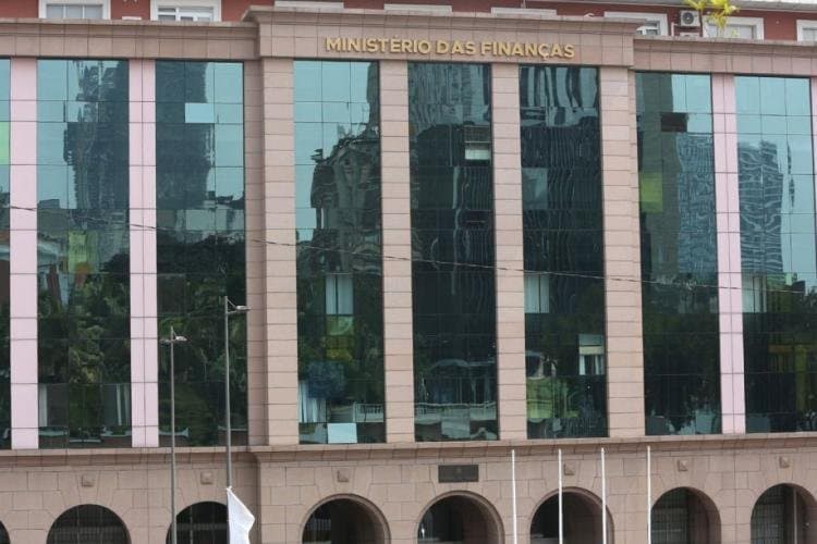 Angola Capta USD 2,5 Mil milhões em Eurobonds e executa recompra estratégica de dívida